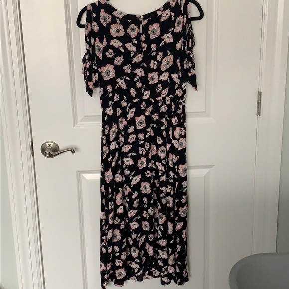 Beautiful maternity dress - Picture 2 of 6